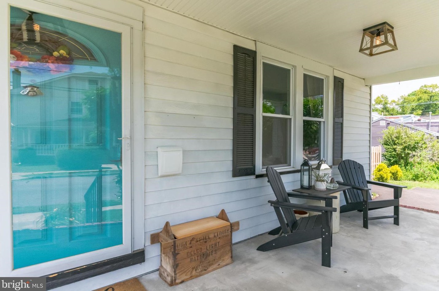 5 Cuthbert Rd, Riverton, NJ 08077