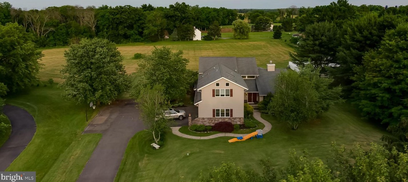 416 Island Rd, Columbus, NJ 08022