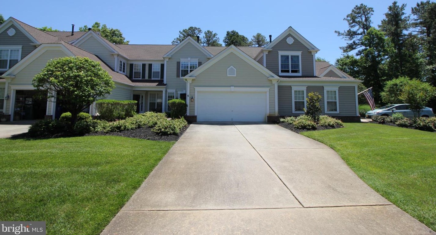6 Westford Dr, Medford, NJ 08055-3822