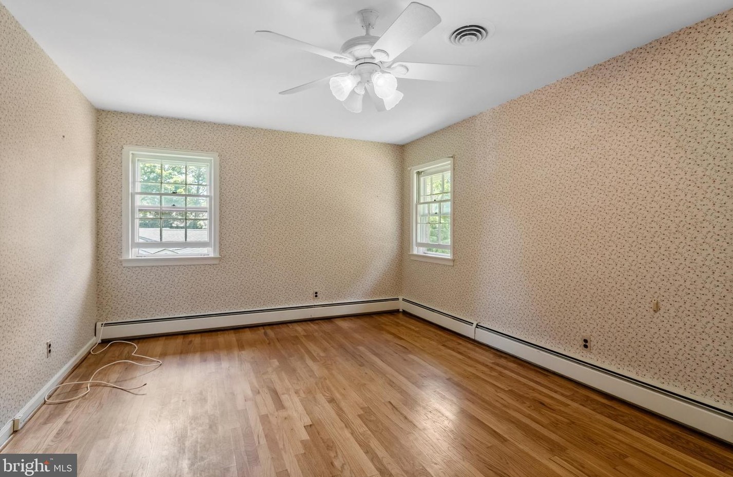 601 Stratford Dr, Moorestown NJ 08057-2614 exterior