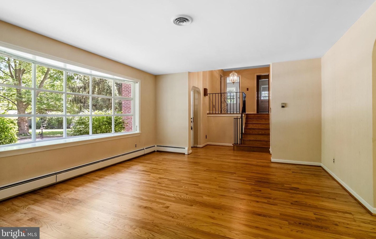 601 Stratford Dr, Moorestown NJ 08057-2614 exterior