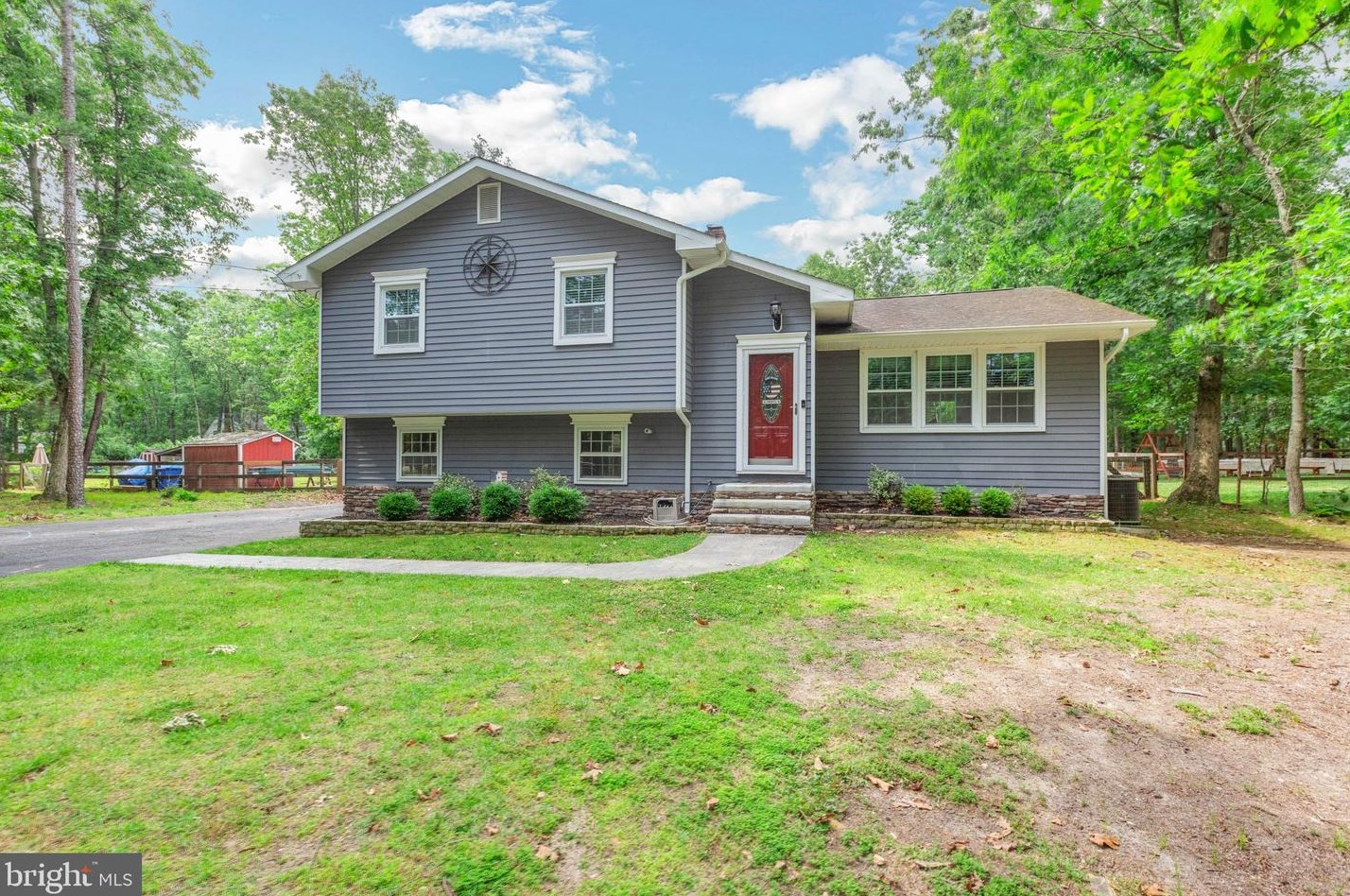 25 Sandra Ln, Southampton, NJ 08088-8511