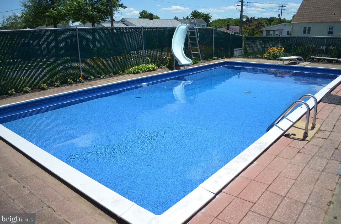 310 Oak St, Florence, NJ 08518