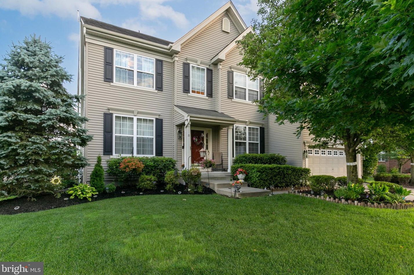 15 Banbury Rd, Lumberton Township, NJ 08048