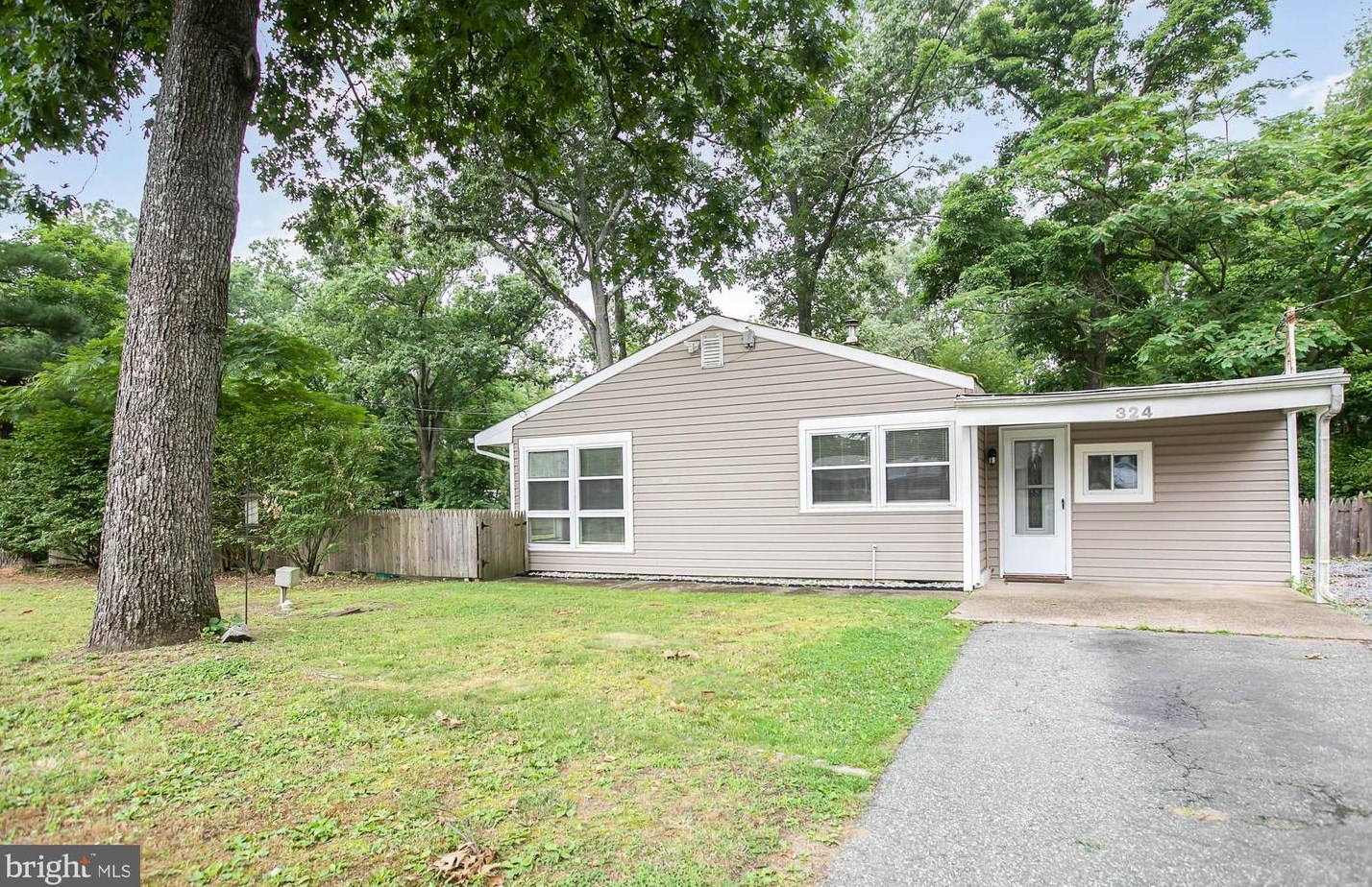 324 Cedar Ln, Mount Laurel, NJ 08054-2169