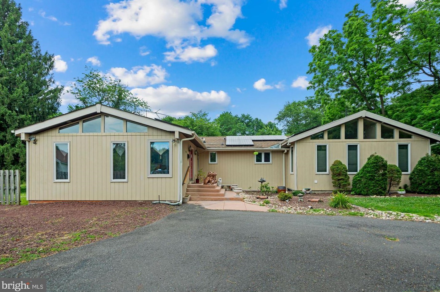 400 Glen Ave, Moorestown, NJ 08057