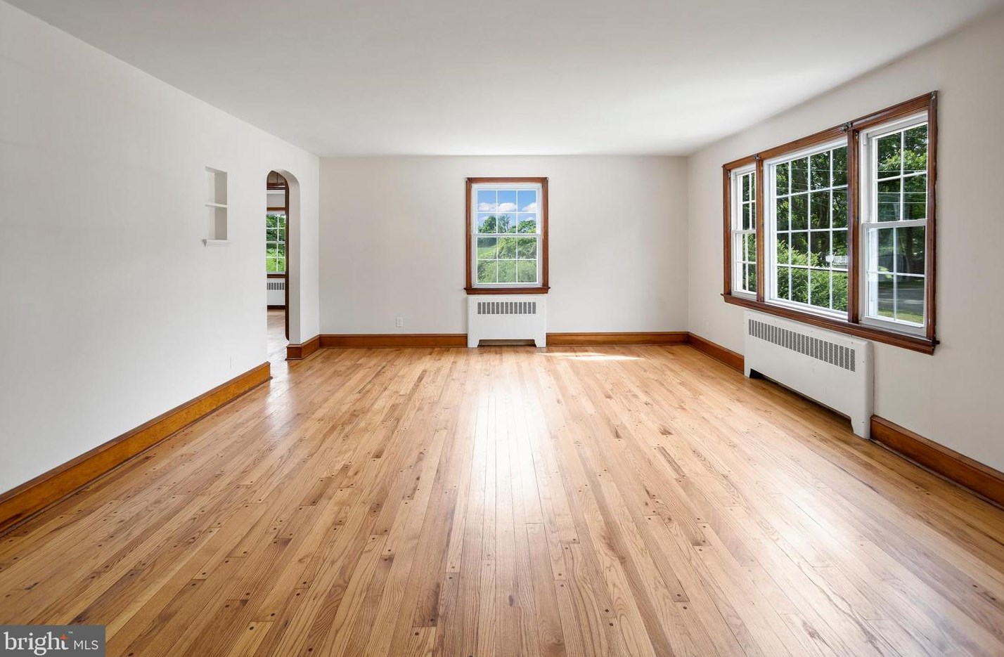 6 Daniel Ave, Chesterfield NJ  08515-2603 exterior