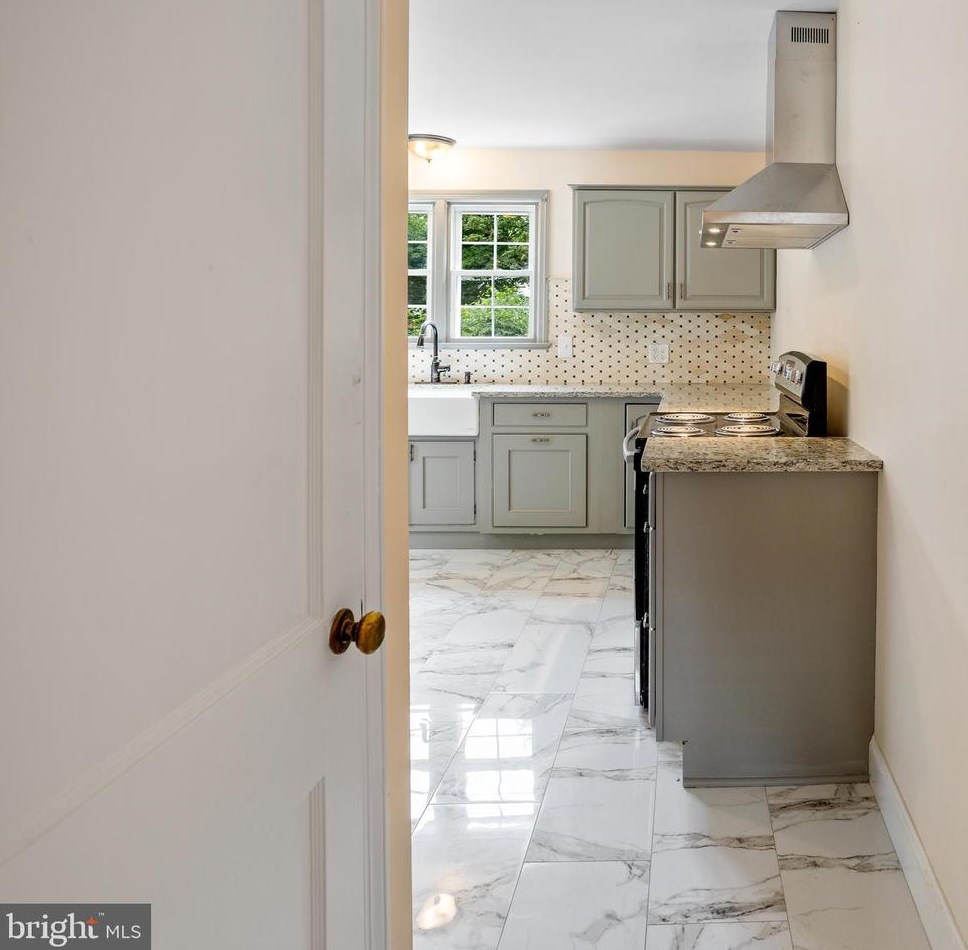 6 Daniel Ave, Chesterfield NJ  08515-2603 exterior