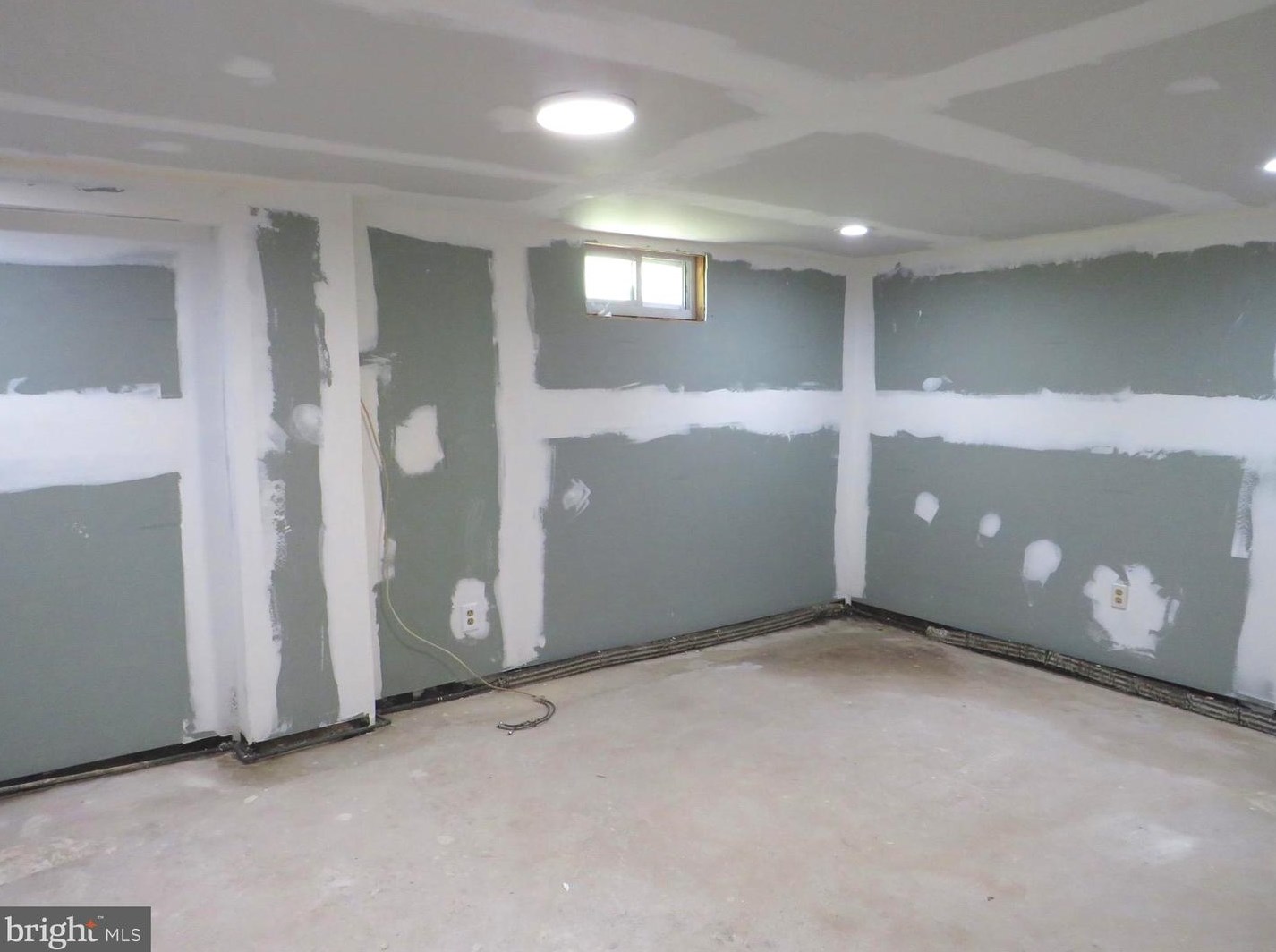 408 Gln Ave, Moorestown NJ 08057-1760 exterior