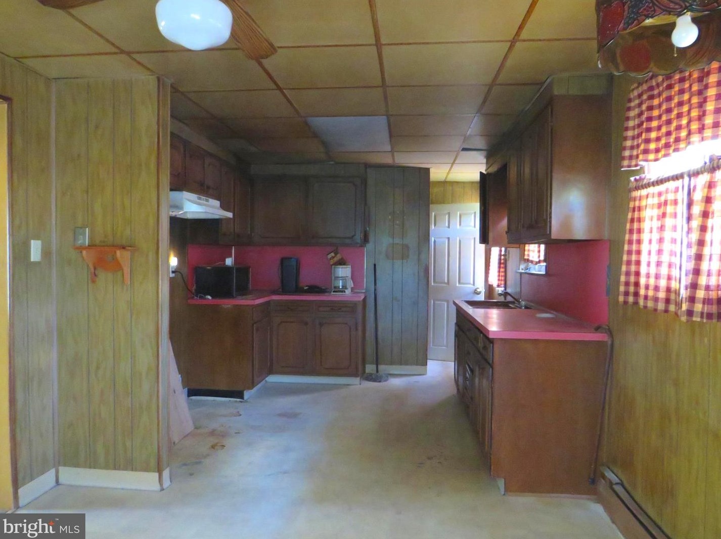 408 Gln Ave, Moorestown NJ 08057-1760 exterior