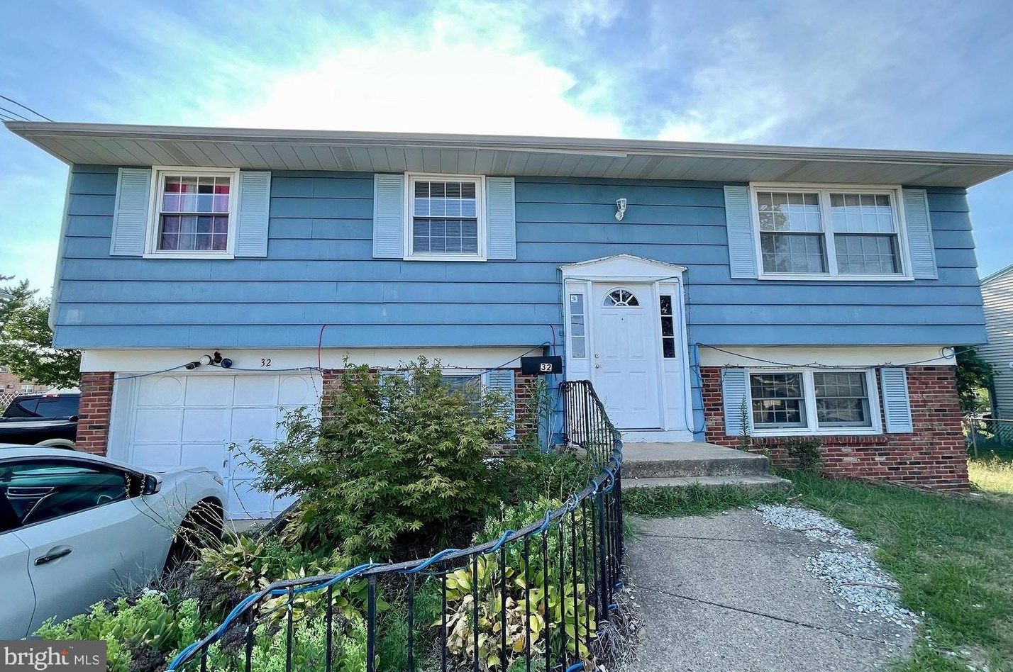 32 Evergreen Ln, Burlington, NJ 08016-3127