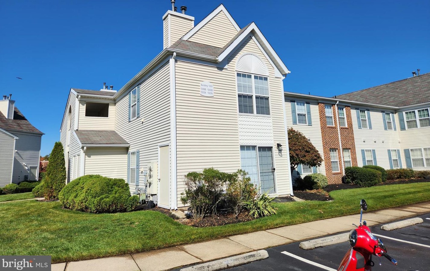 1305 Ginger Dr, Mount Laurel NJ  08054-4908 exterior