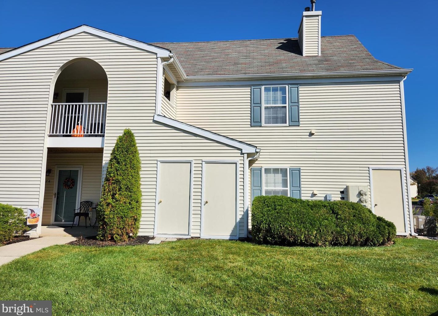 1305 Ginger Dr, Mount Laurel, NJ 08054-4908