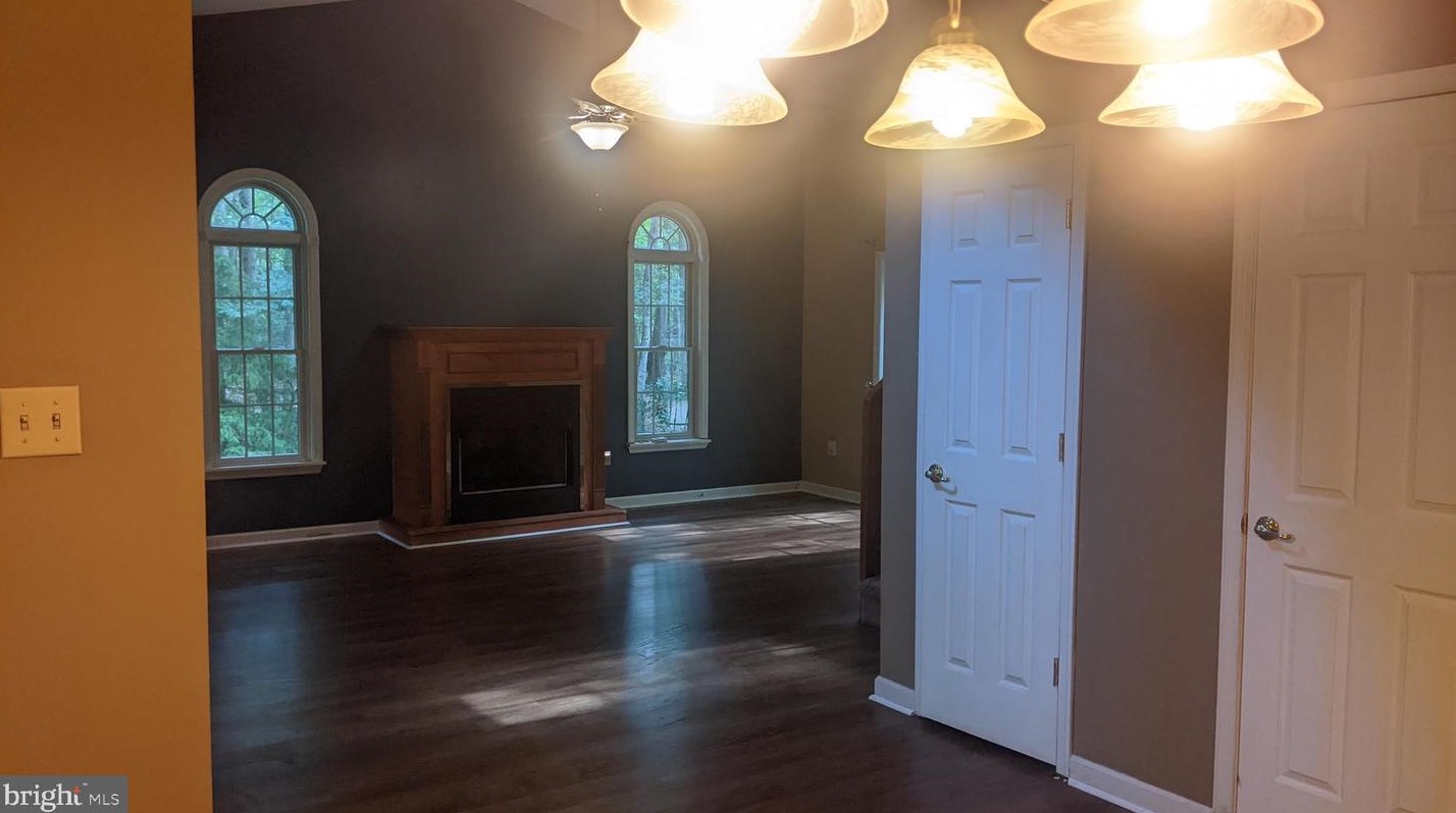 604 Old Indian Mills Rd, Southampton, NJ 08088