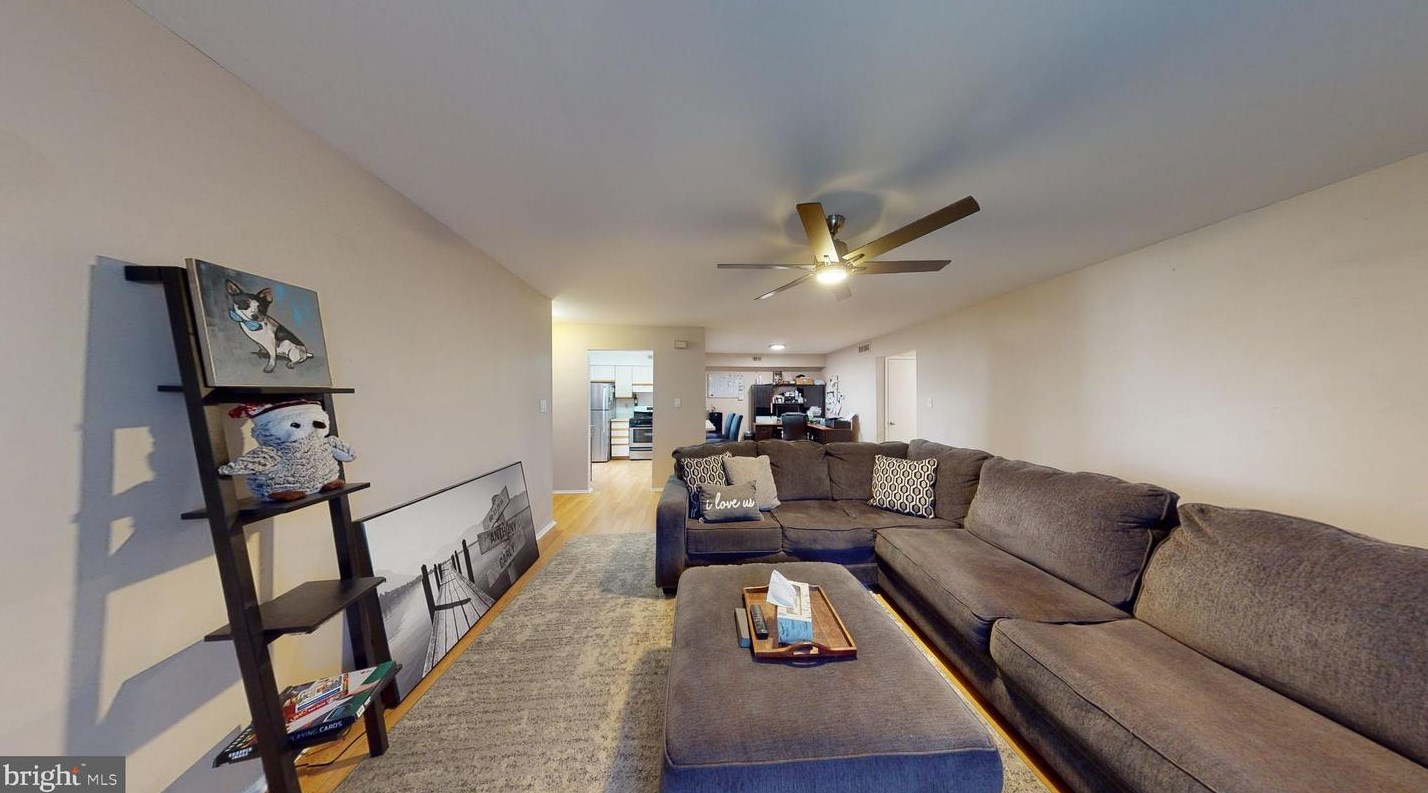 701 Harwood Ct, Mount Laurel, NJ 08054-2607