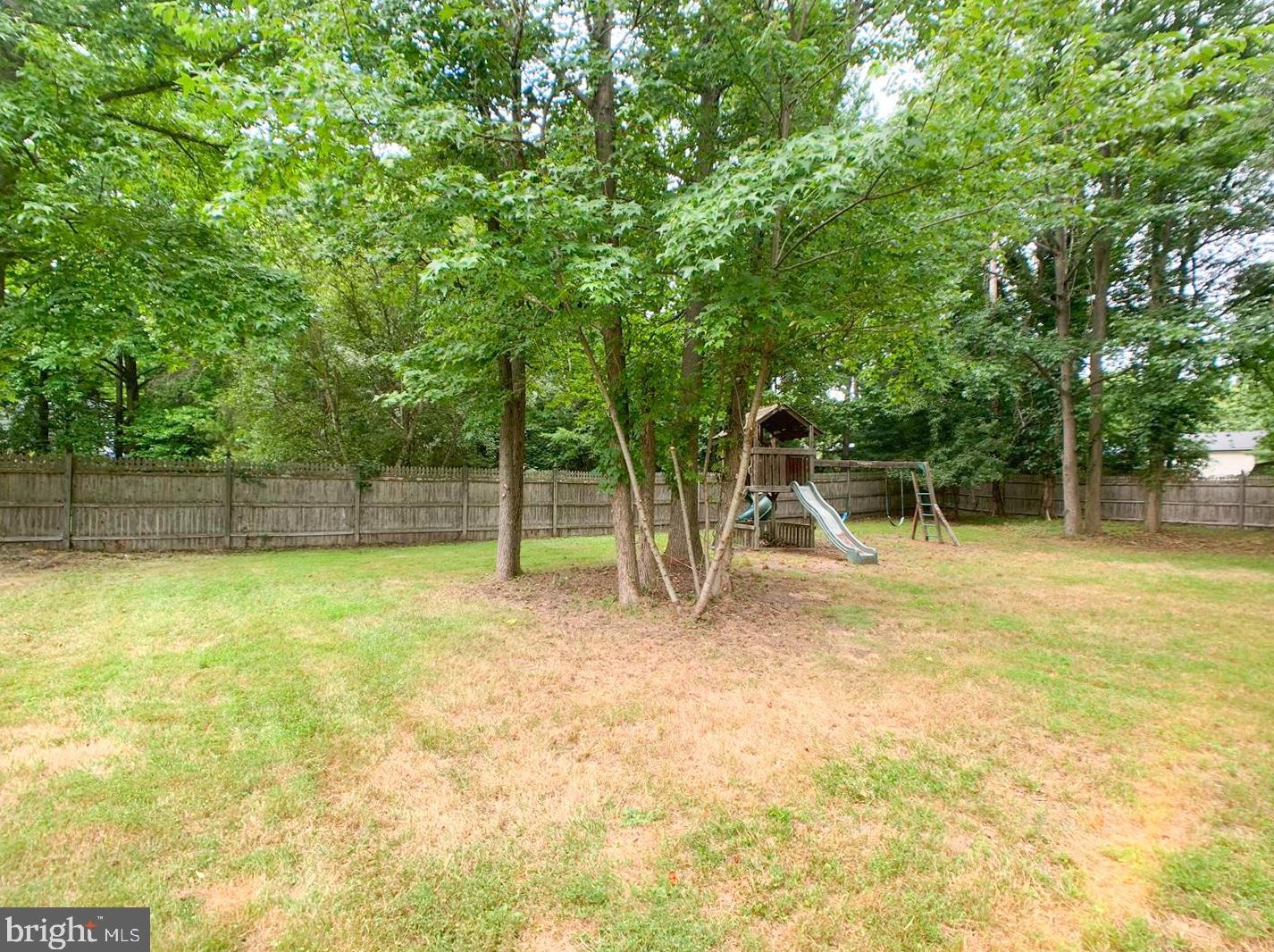 18 White Pne Dr, Medford NJ  08055-9340 exterior