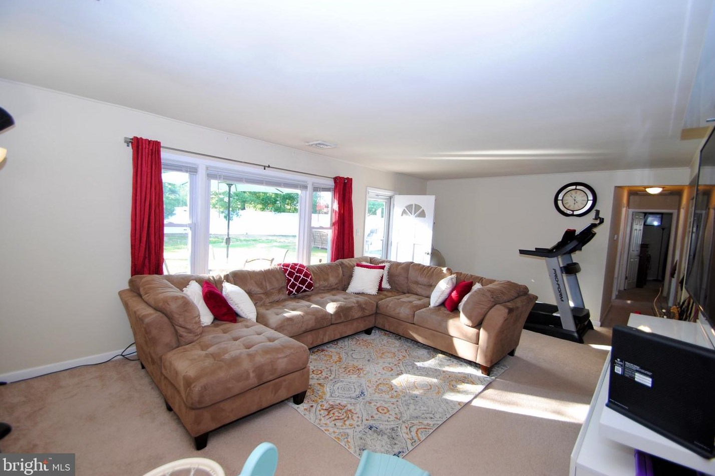 11 Shawmont Ln, Willingboro, NJ 08046