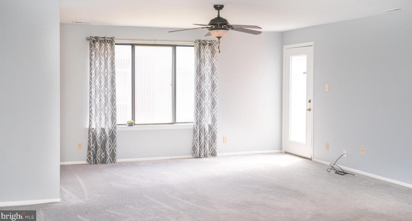 2420 Durham Ct, Mount Laurel, NJ 08054