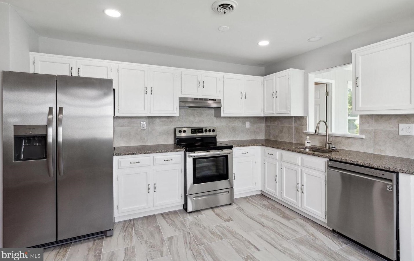 177 Dorchester Dr, Southampton NJ  08088-1149 exterior