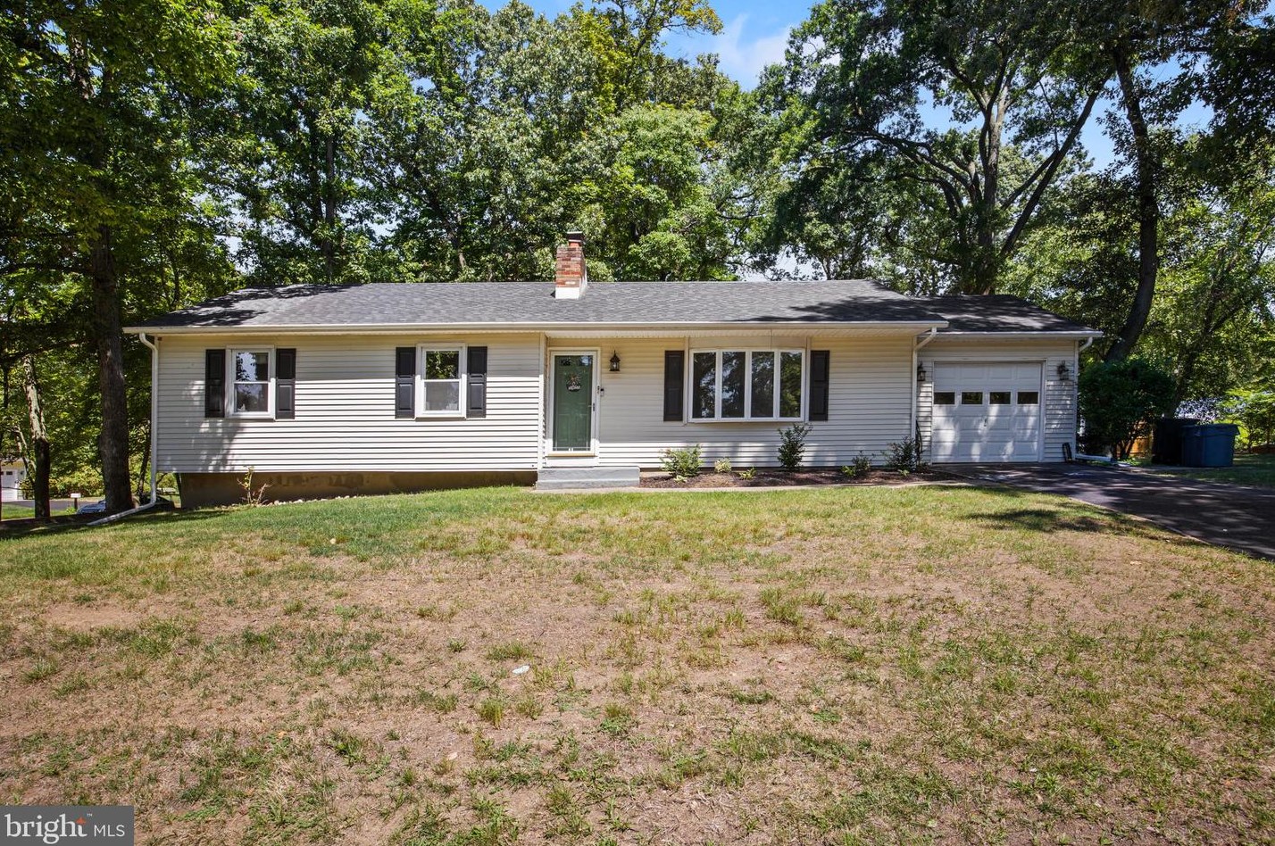 24 14th St, Burlington, NJ 08016-3672