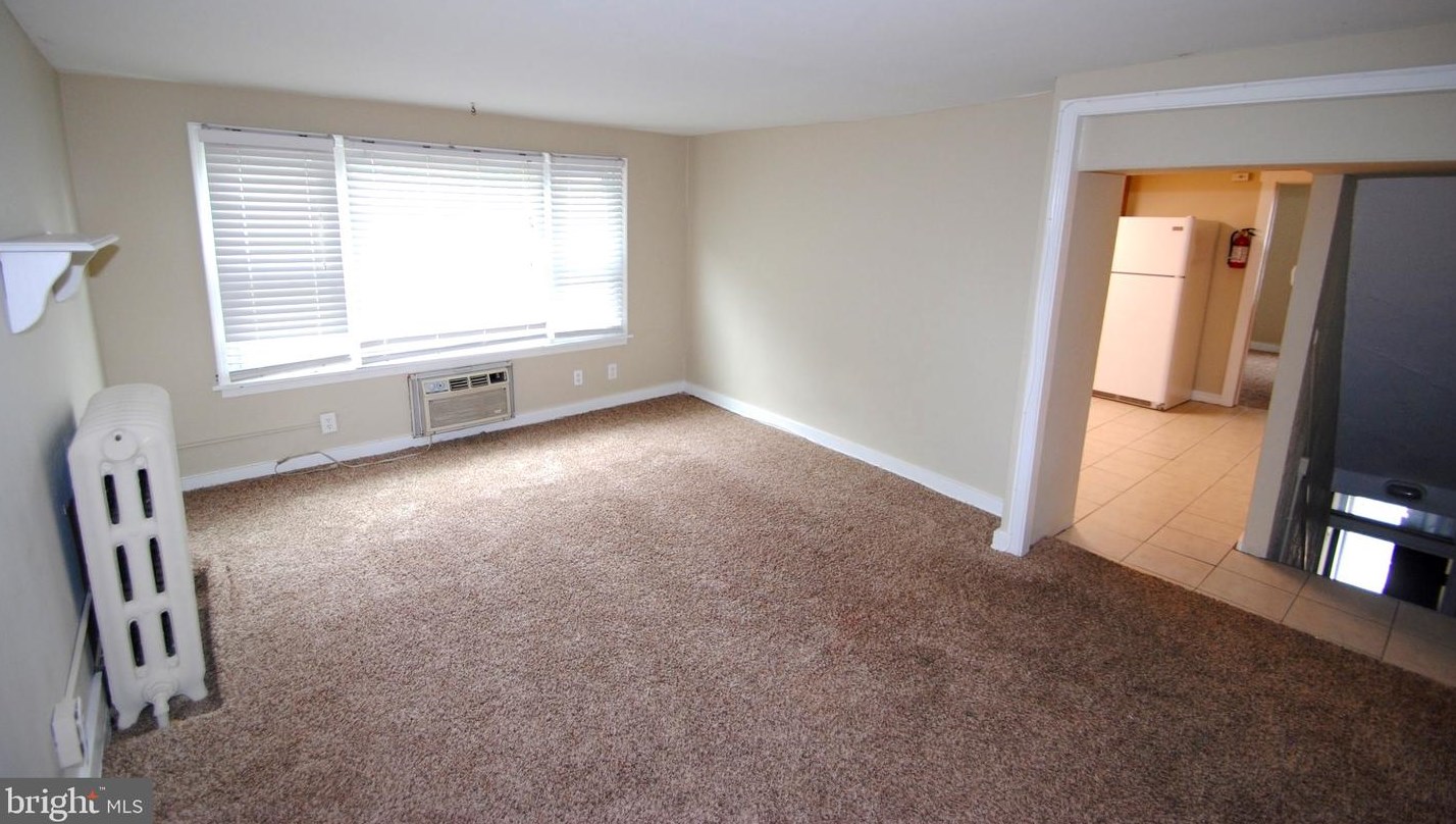 114 W Union St, Burlington, NJ 08016