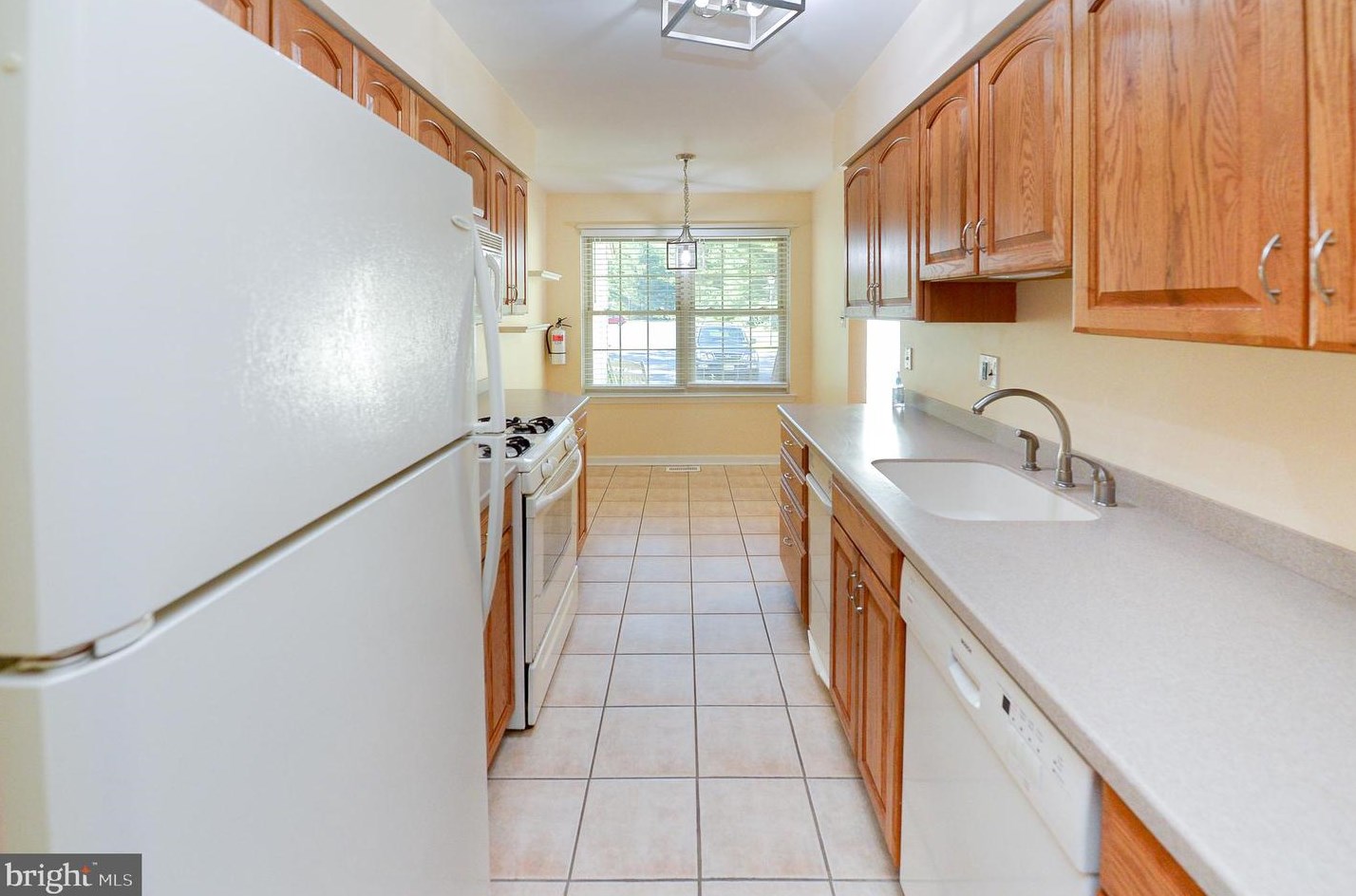 14 Bretshire Ct, Medford NJ  08055-9367 exterior