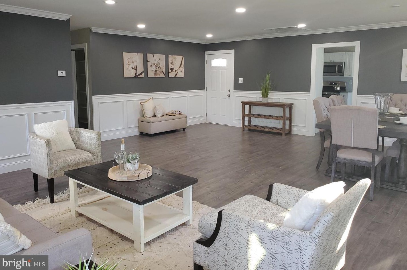 97 Gabriel Ln, Willingboro, NJ 08046