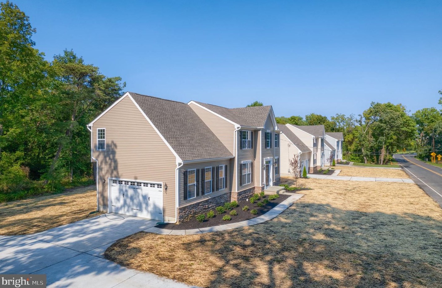 886 Centerton Rd, Mount Laurel, NJ 08054