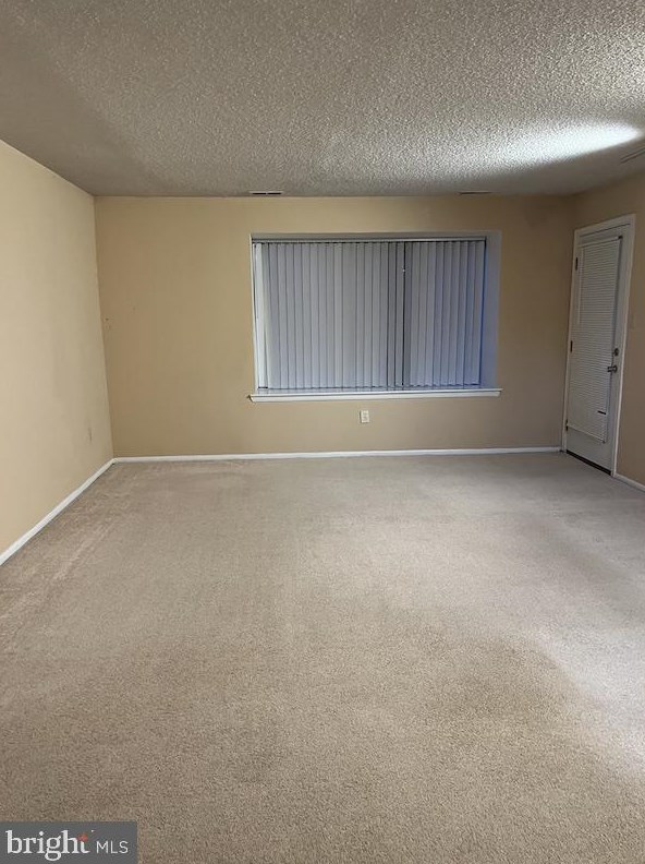 4805 Aberdeen Dr, Mount Laurel NJ  08054-5621 exterior