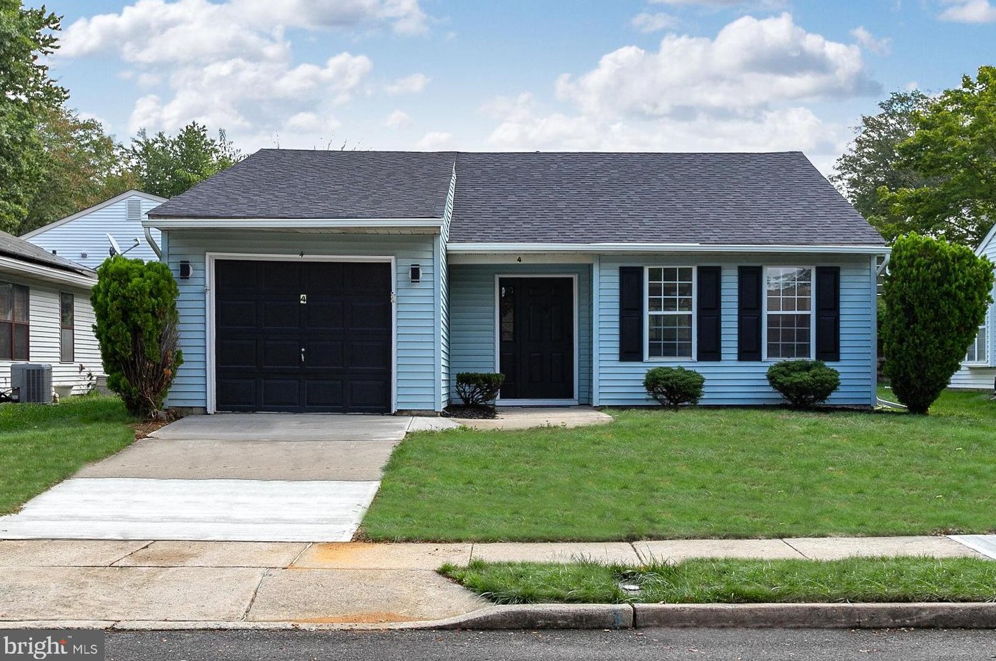 4 Willowwood Ct, Columbus, NJ 08022