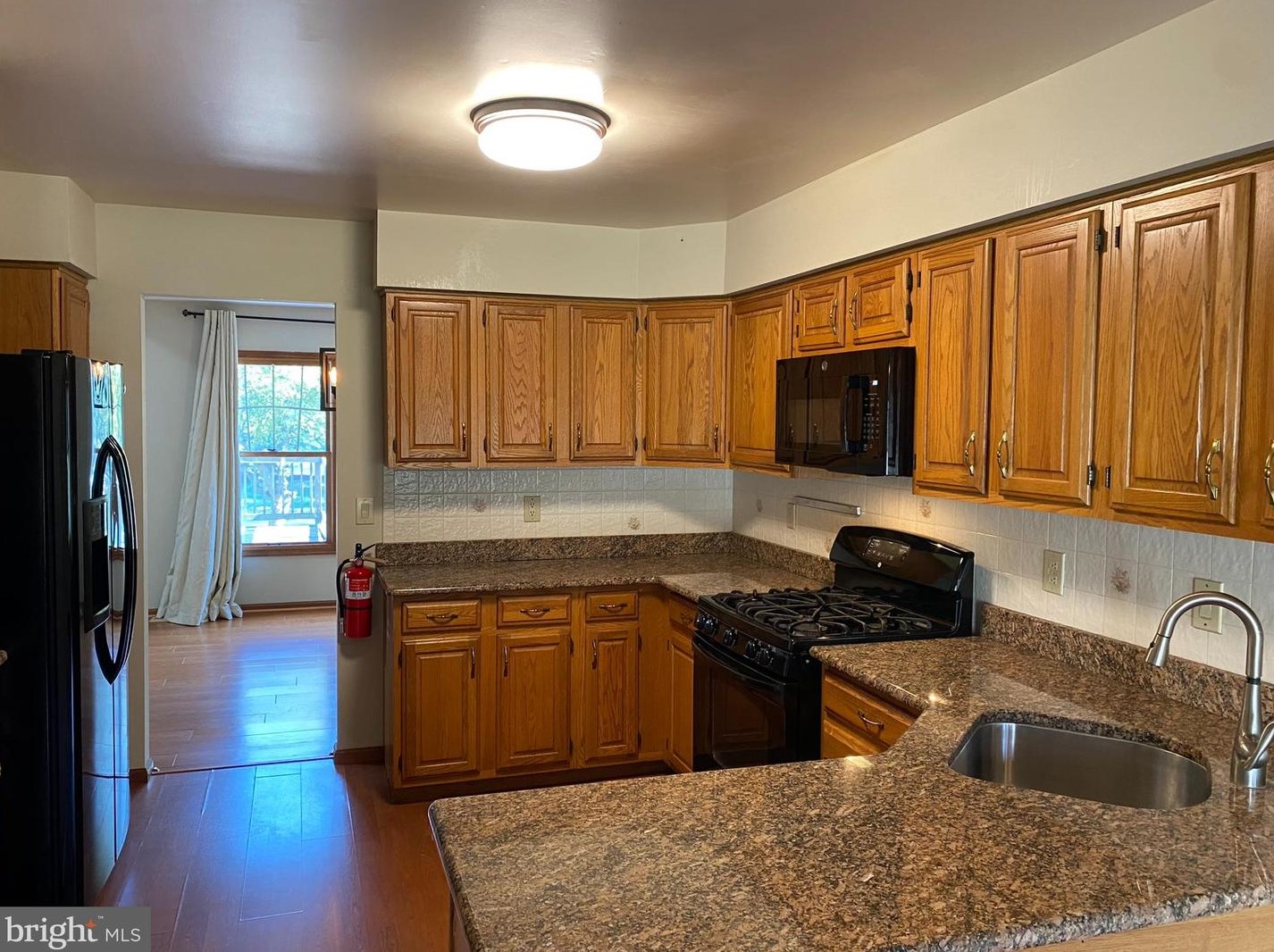 15 Hilltop Ln, Medford, NJ 08055-2362