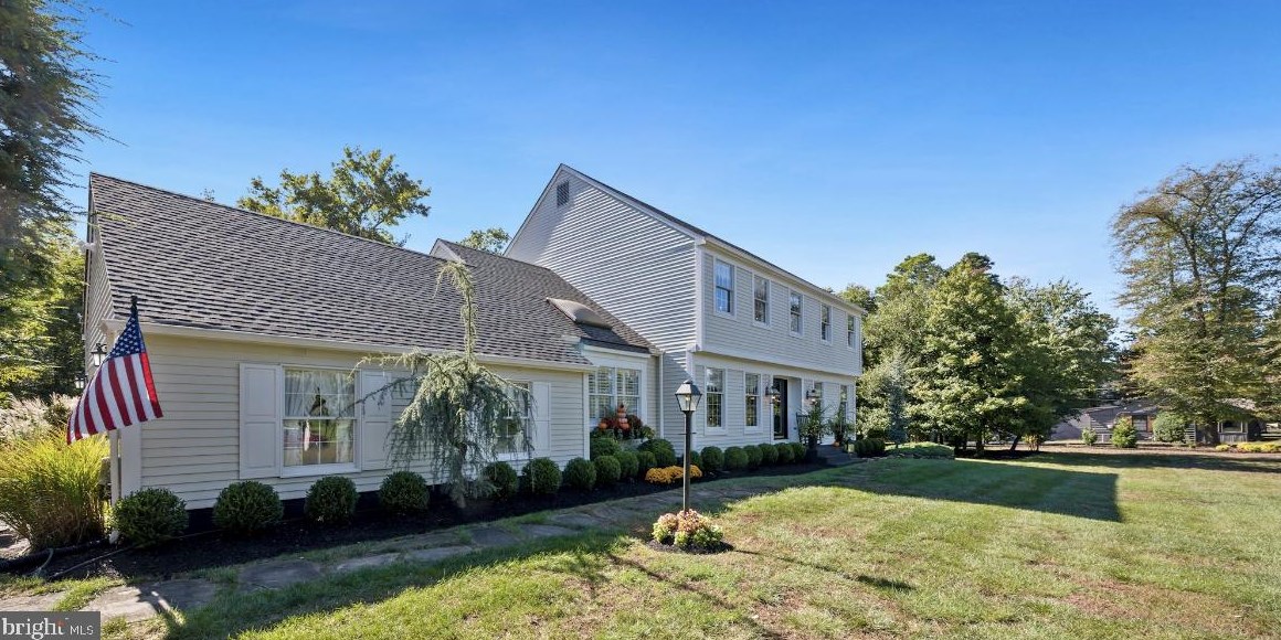 300 Mckendimen Rd, Medford, NJ 08055-2035