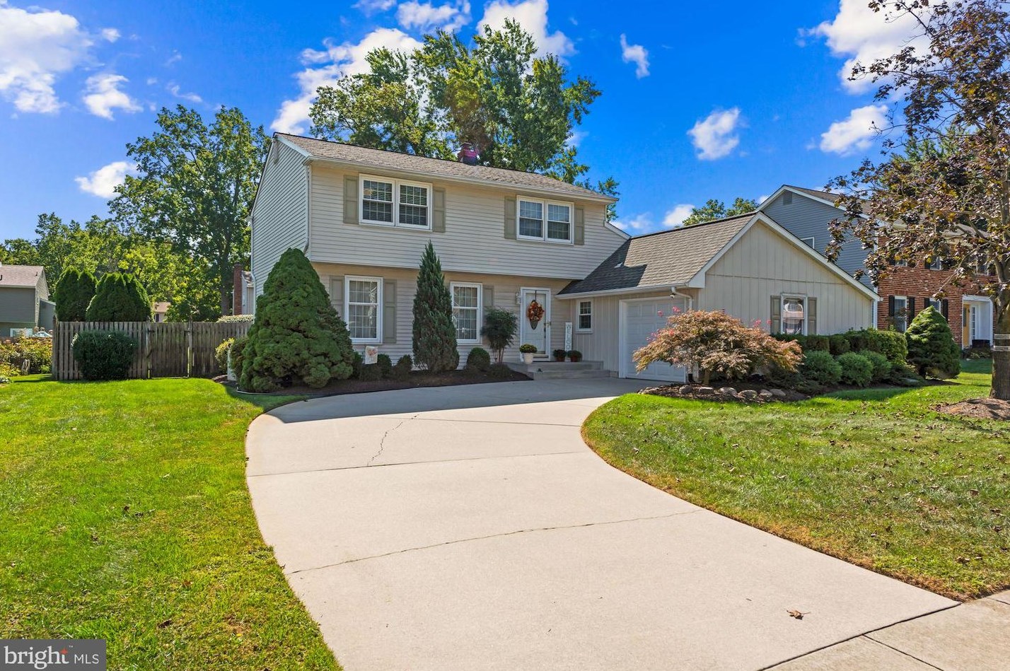 507 Perry Dr, Mount Laurel, NJ 08054-3231