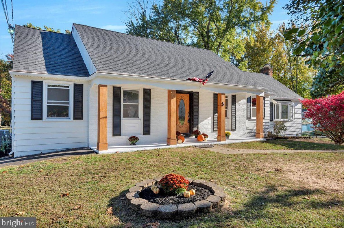 5 Georgia Trl, Medford, NJ 08055
