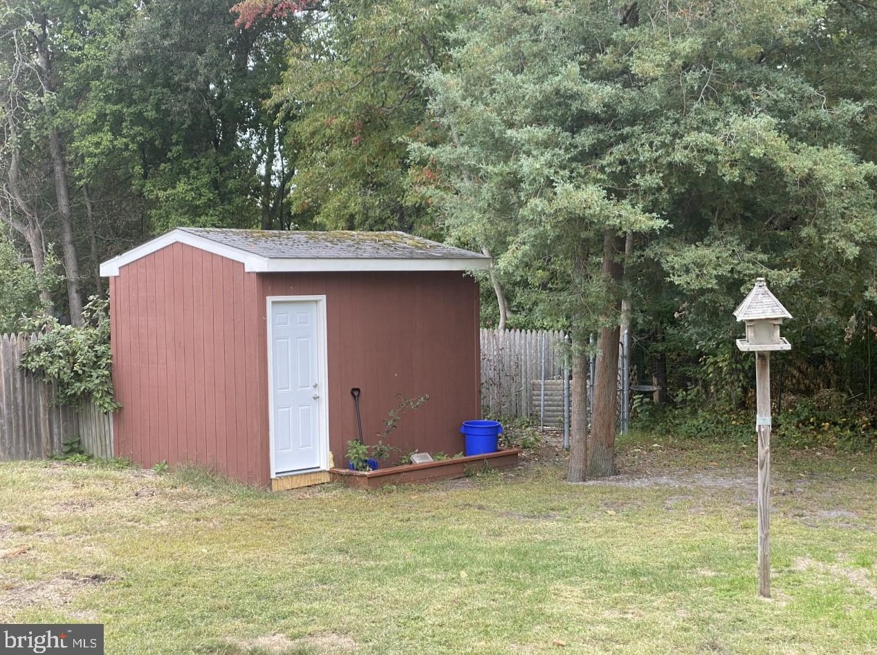 27 Shr Dr, Southampton NJ  08088-1353 exterior