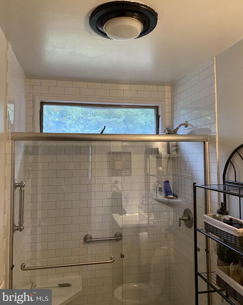 27 Shr Dr, Southampton NJ  08088-1353 exterior
