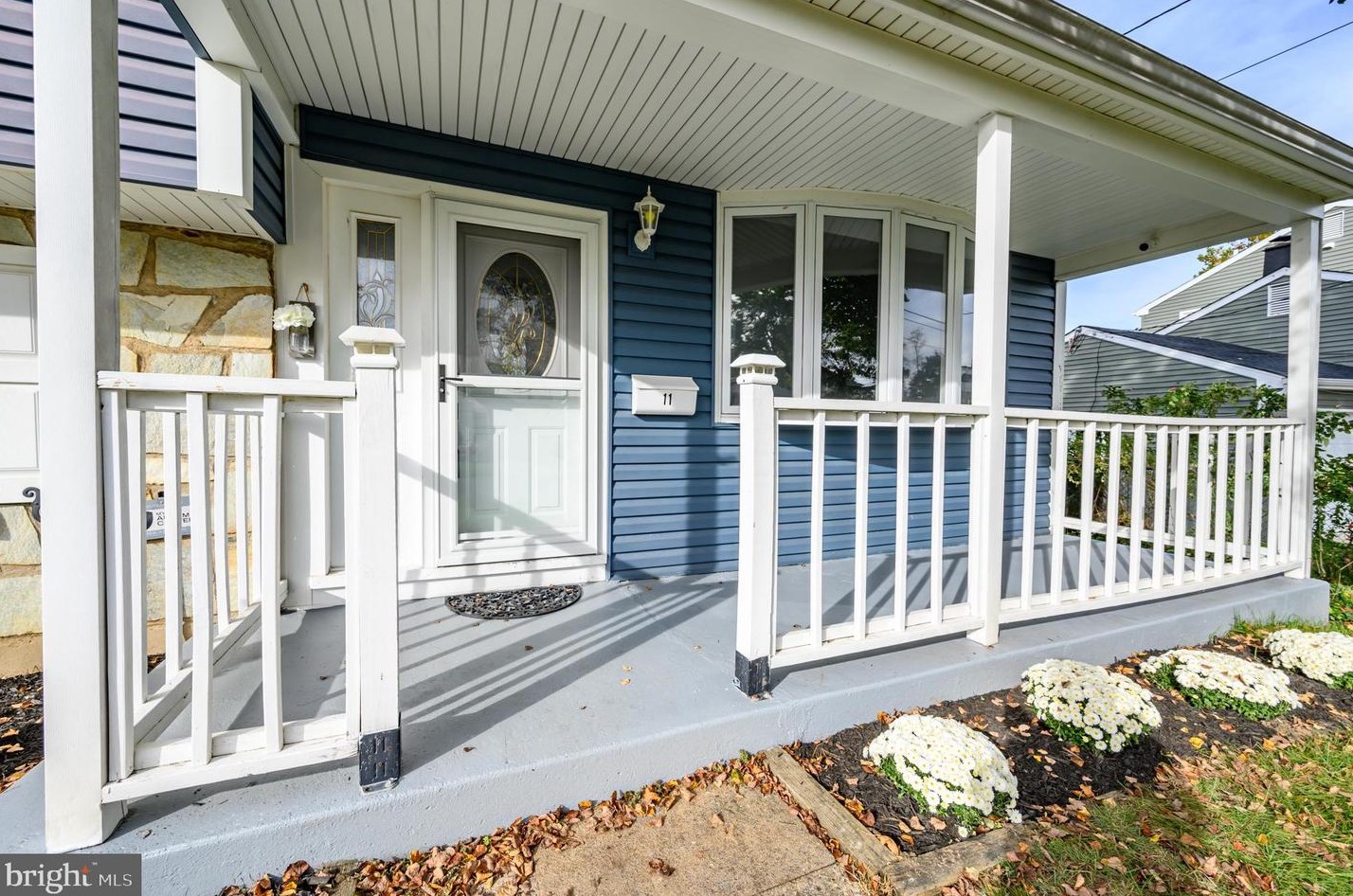 11 Larkin Rd, Burlington, NJ 08016-2927
