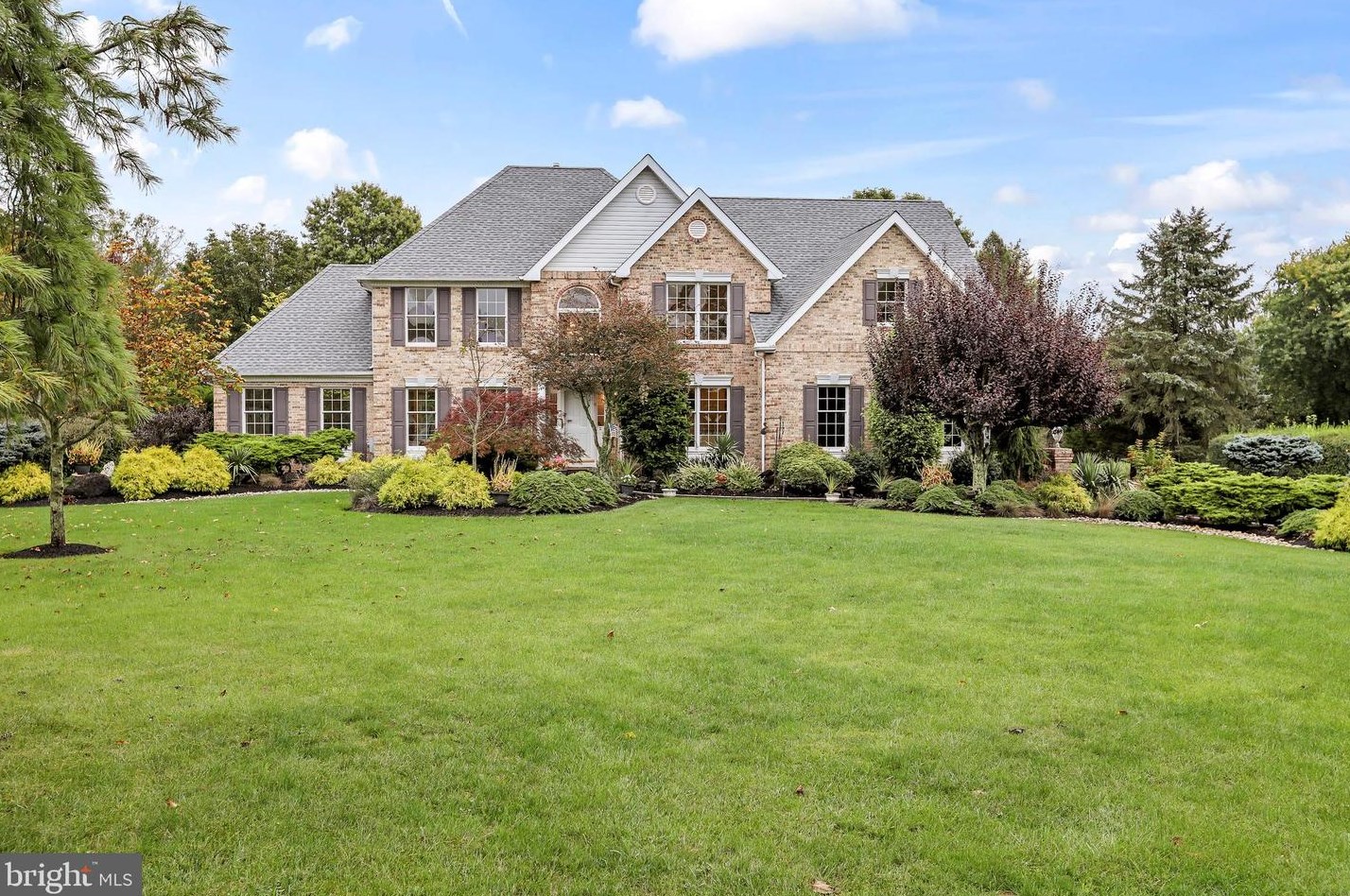 15 Holly Dr, Columbus, NJ 08022