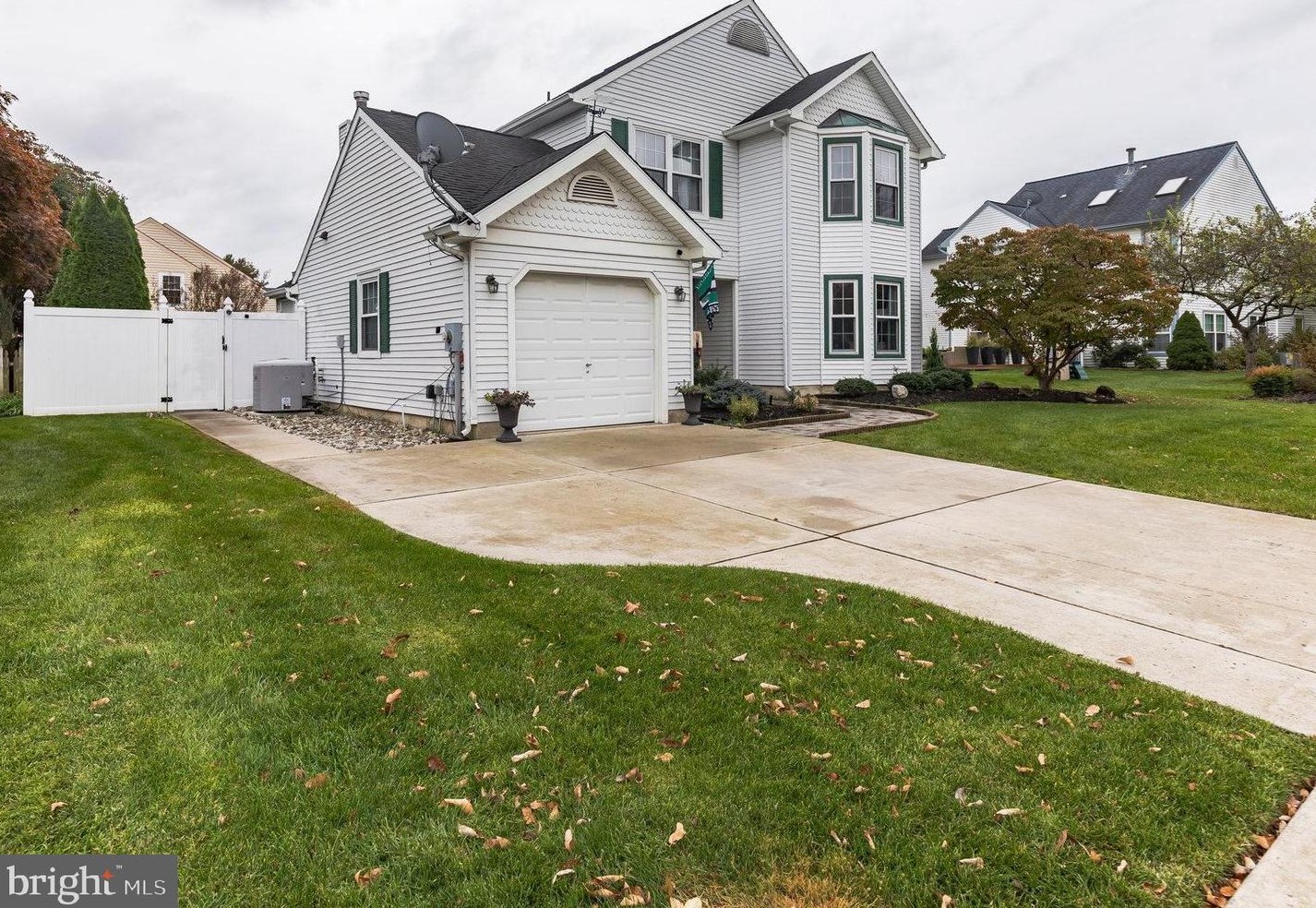 318 Val Dr, Mount Laurel, NJ 08054