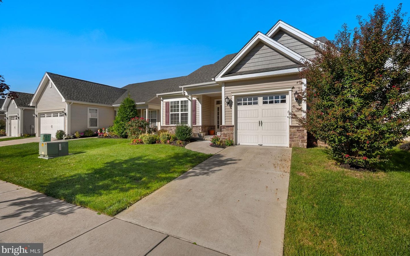 20 Binsted Dr, Medford, NJ 08055