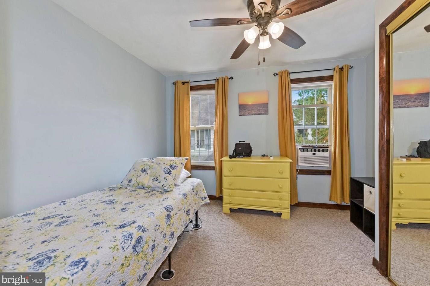 313 Linden St, Moorestown NJ 08057-3623 exterior