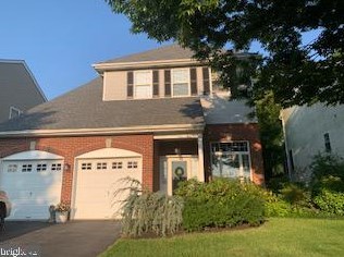 88 Arrowhead Dr, Burlington, NJ 08016-3945