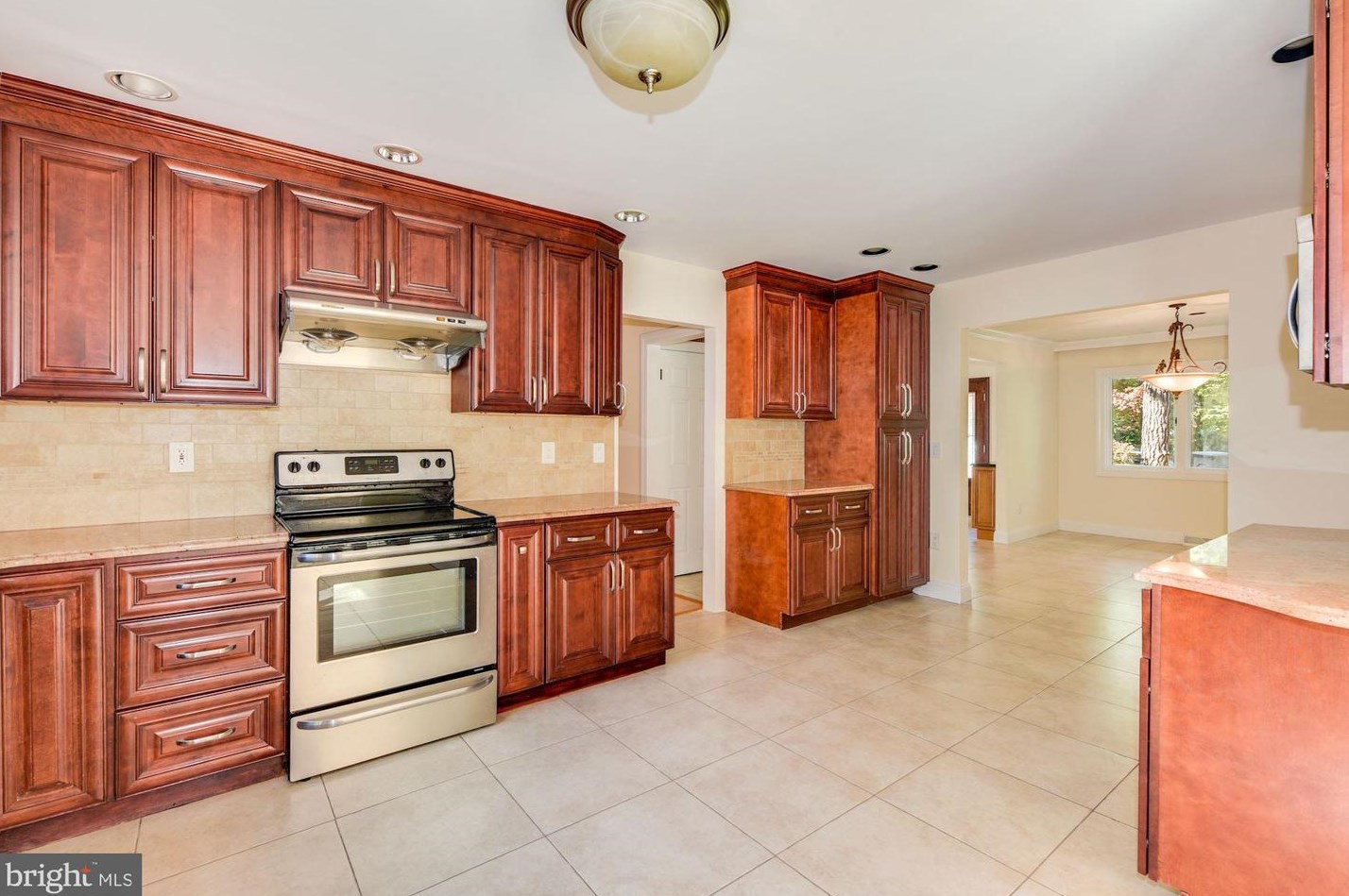 206 Frst Ave, Medford NJ 08055-3443 exterior