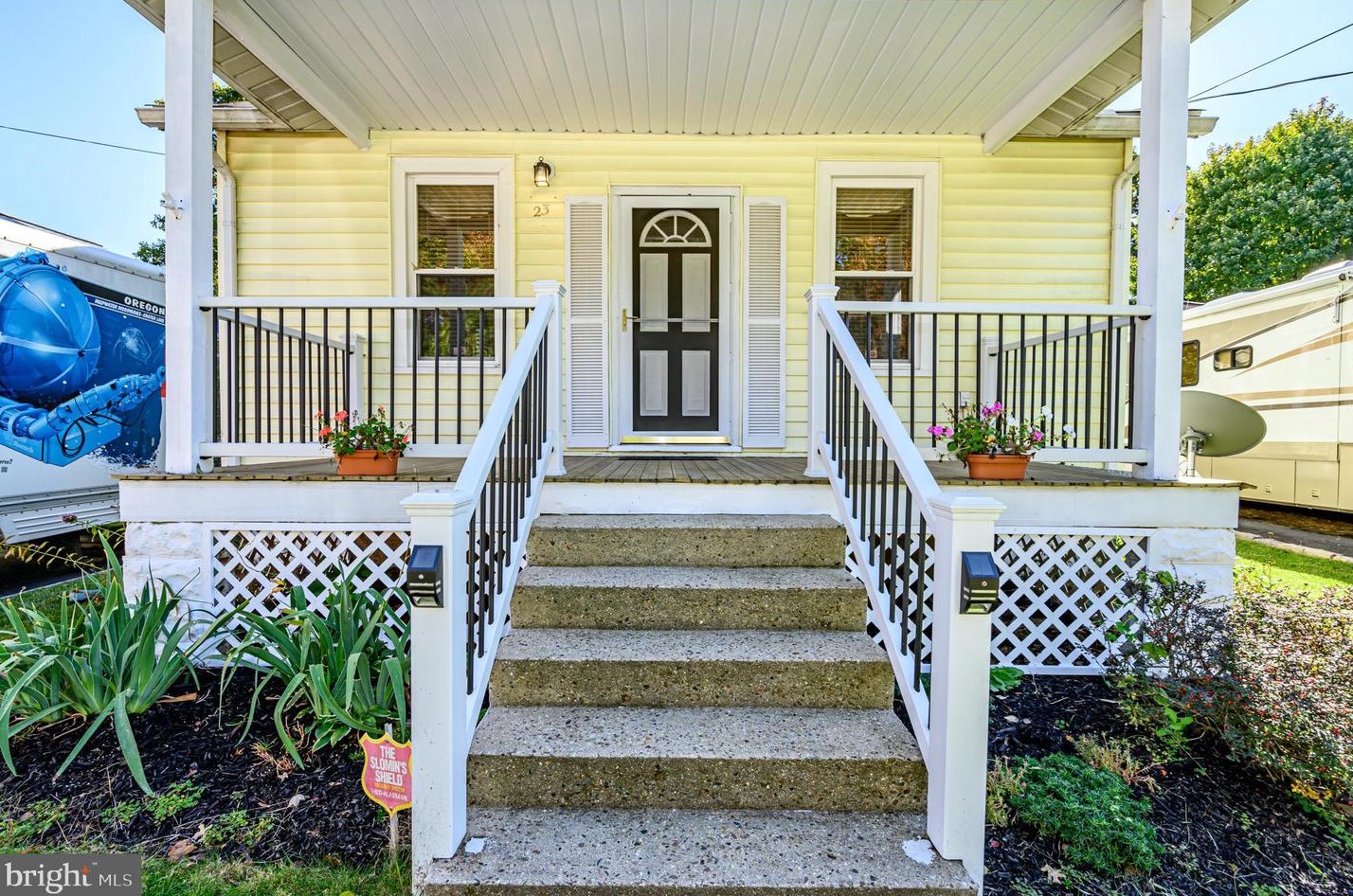 23 13th St, Burlington, NJ 08016-3569