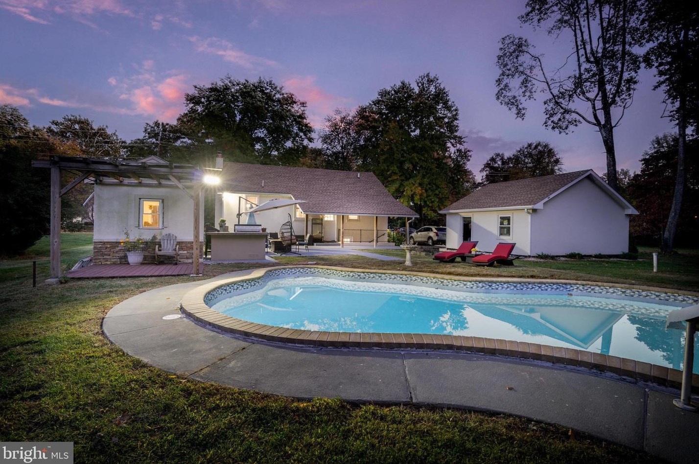 153 Waverly Ave, Mount Laurel, NJ 08054-1142