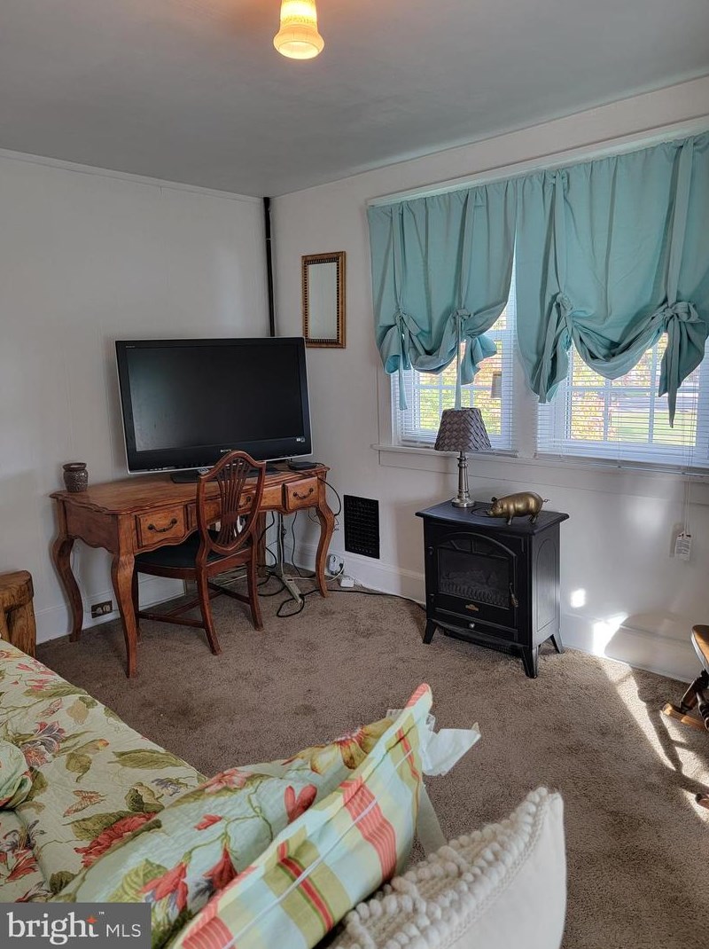 1302 Rancocas Rd, Burlington NJ  08016-3702 exterior