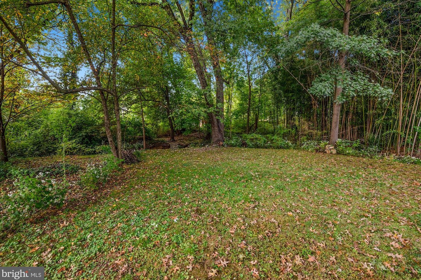 27 Harding Ave, Moorestown NJ 08057-1014 exterior