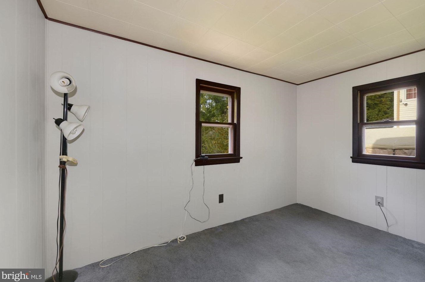 27 Harding Ave, Moorestown NJ 08057-1014 exterior