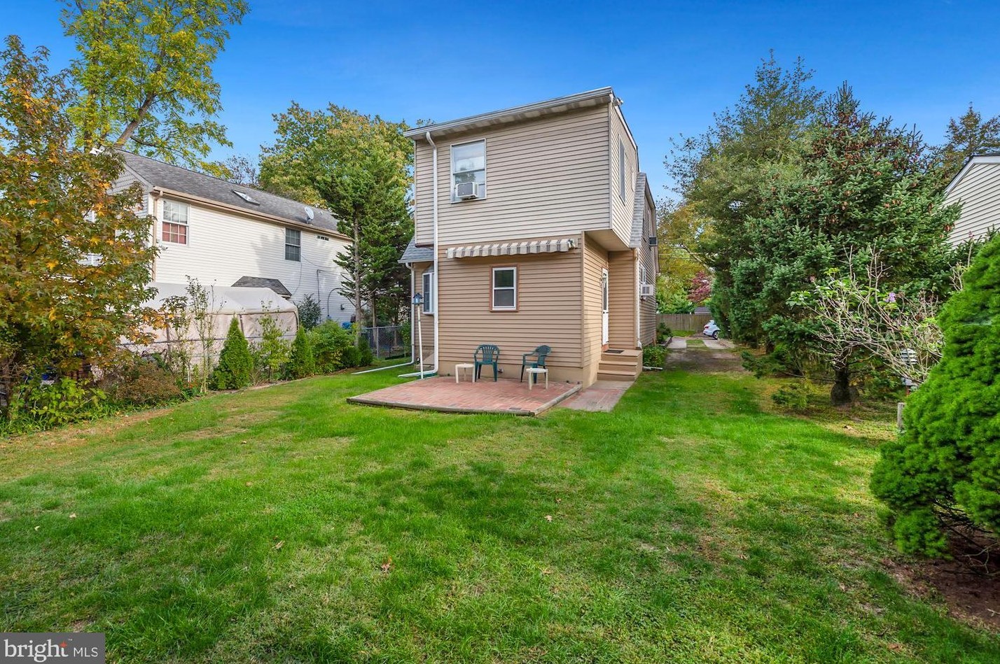 27 Harding Ave, Moorestown NJ 08057-1014 exterior