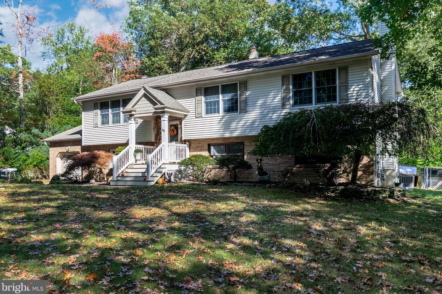15 Shawnee Trail, Southampton, NJ 08088